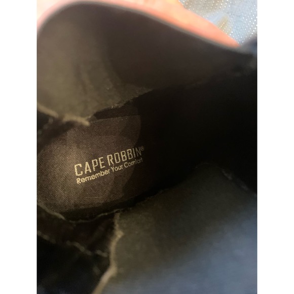 H Cape Robbin black boots with chains SZ 8.5 - Picture 7 of 10